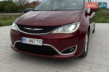 Мінівен Chrysler Pacifica 2020 в Жовкві