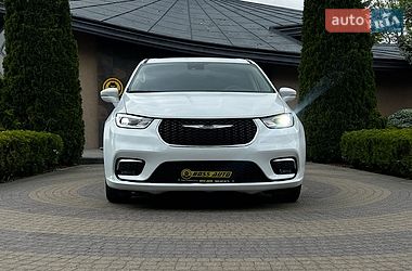 Мінівен Chrysler Pacifica 2022 в Львові