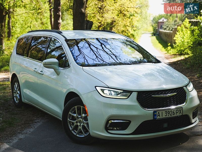 Минивэн Chrysler Pacifica 2021 в Киеве