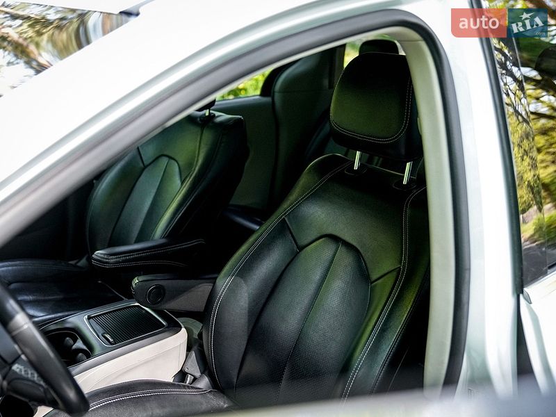 Минивэн Chrysler Pacifica 2021 в Киеве