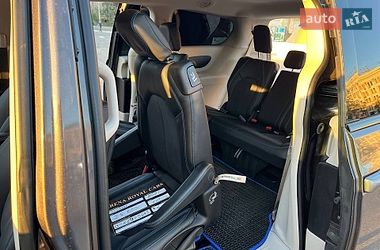 Мінівен Chrysler Pacifica 2021 в Харкові