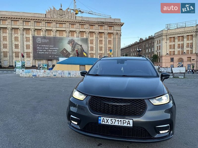 Мінівен Chrysler Pacifica 2021 в Харкові