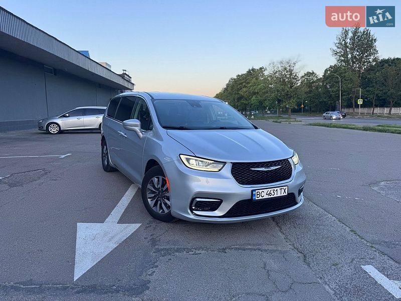 Chrysler Pacifica 2022