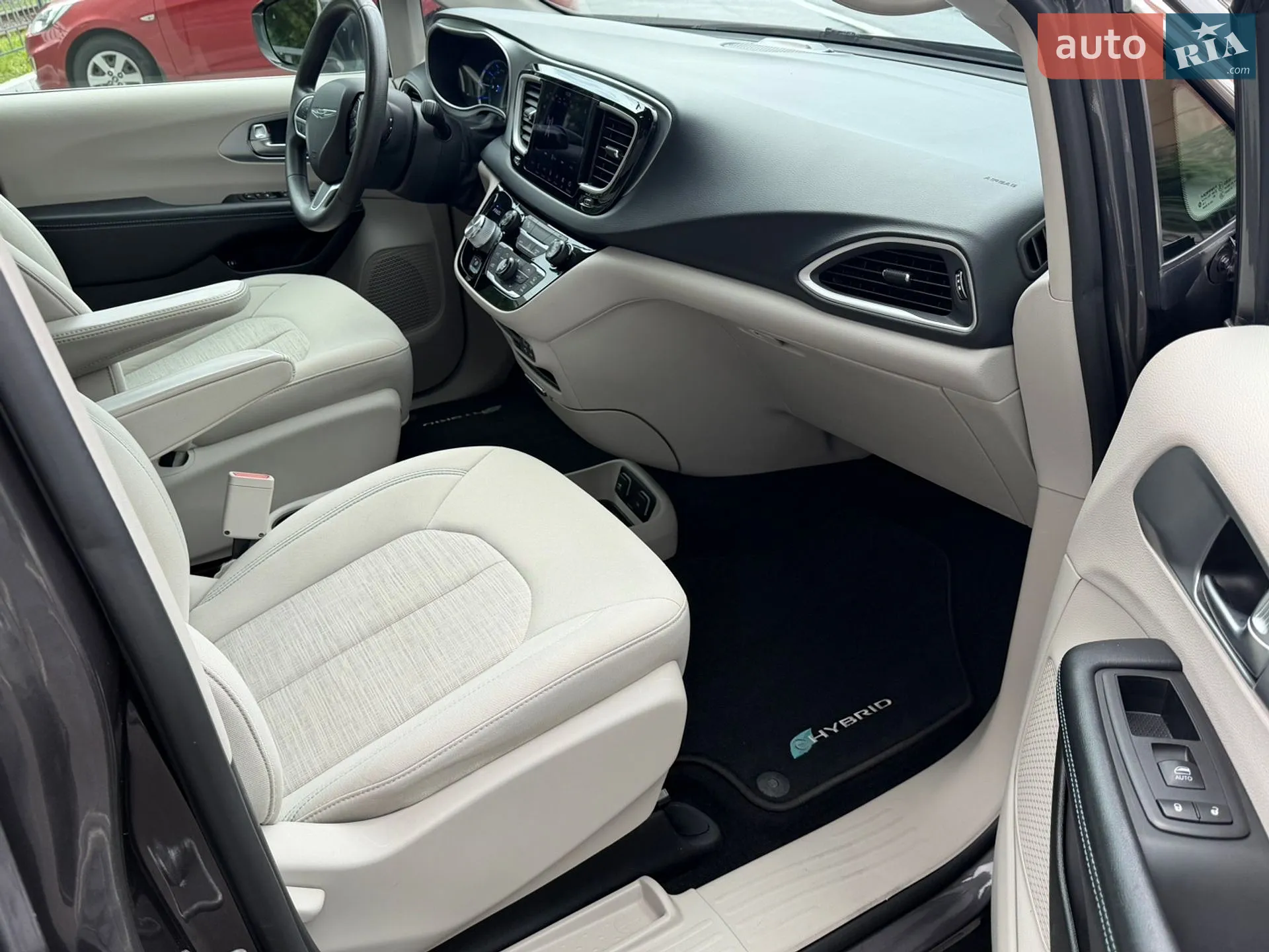 2017 Chrysler Pacifica - мініатюра 21