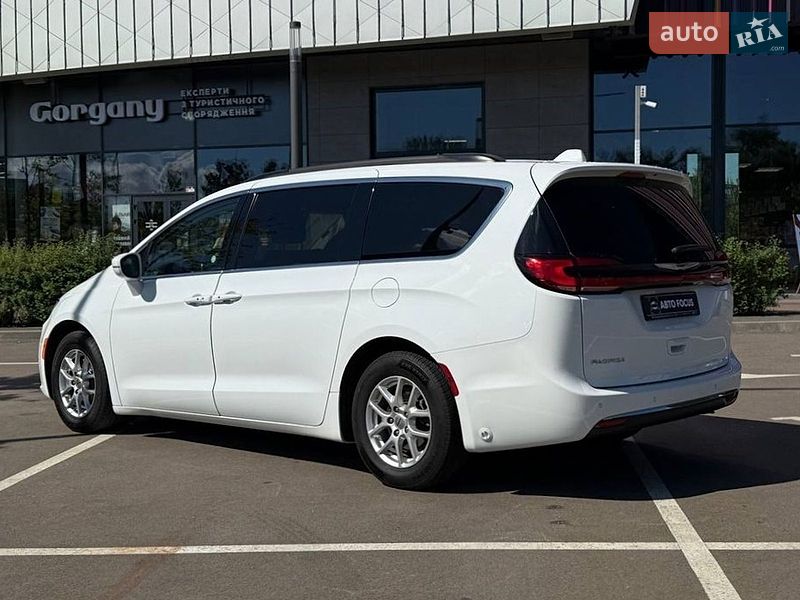 Мінівен Chrysler Pacifica 2021 в Києві
