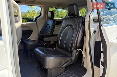 Мінівен Chrysler Pacifica 2021 в Києві