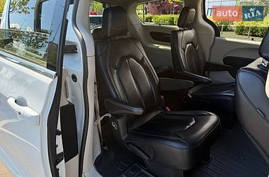 Мінівен Chrysler Pacifica 2021 в Києві