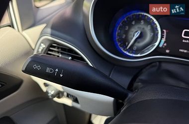 Мінівен Chrysler Pacifica 2021 в Києві
