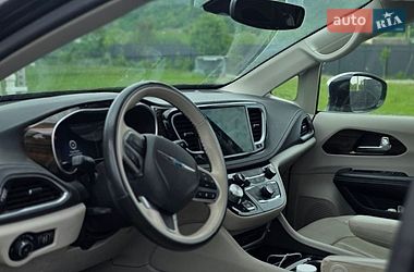 Мінівен Chrysler Pacifica 2021 в Івано-Франківську