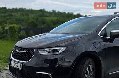 Мінівен Chrysler Pacifica 2021 в Івано-Франківську