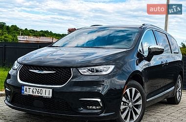 Мінівен Chrysler Pacifica 2021 в Івано-Франківську