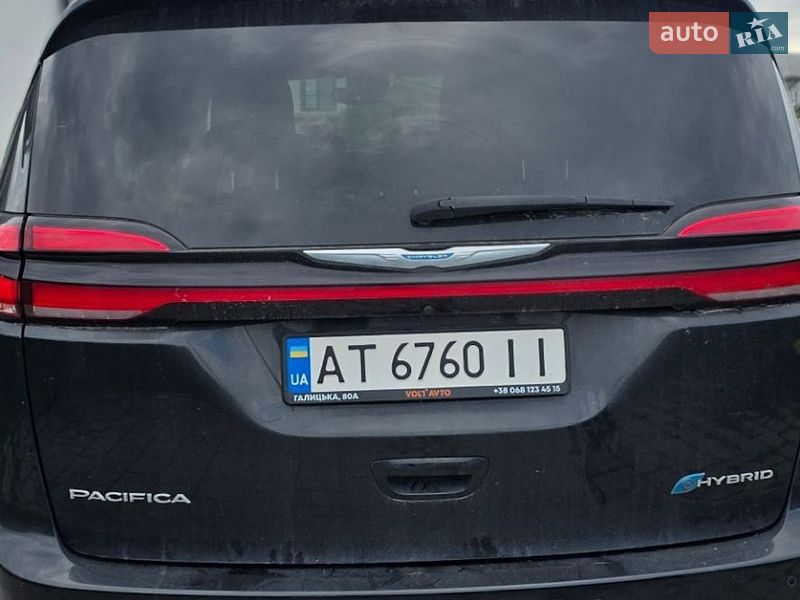 Минивэн Chrysler Pacifica 2021 в Ивано-Франковске