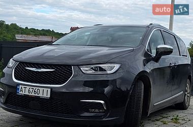 Мінівен Chrysler Pacifica 2021 в Івано-Франківську