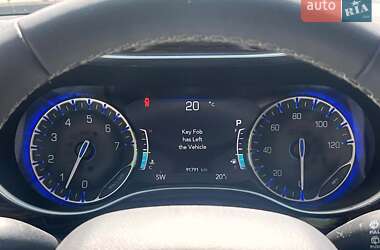 Минивэн Chrysler Pacifica 2021 в Киеве