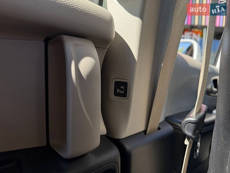 Мінівен Chrysler Pacifica 2021 в Києві