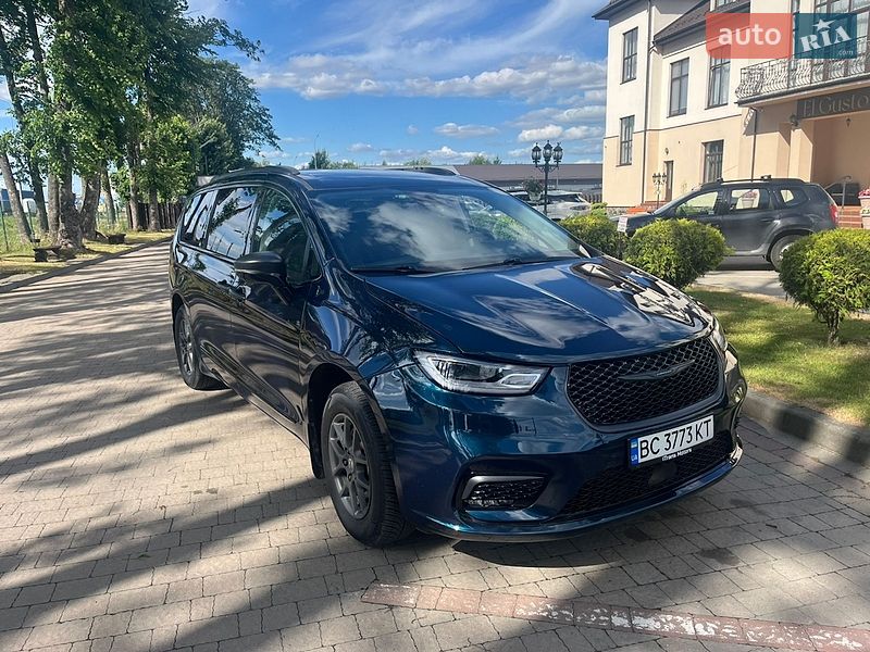 Минивэн Chrysler Pacifica 2021 в Стрые Минивэн Chrysler Pacifica 2021 в Стрые
