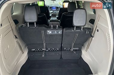 Мінівен Chrysler Pacifica 2018 в Ужгороді