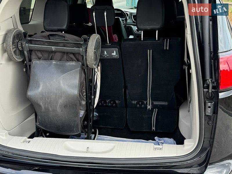 Універсал Chrysler Pacifica 2019 в Рівному