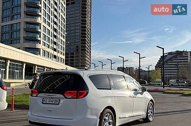 Універсал Chrysler Pacifica 2018 в Дніпрі фото 15 Універсал Chrysler Pacifica 2018 в Дніпрі