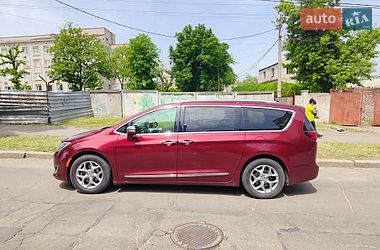 Минивэн Chrysler Pacifica 2018 в Николаеве