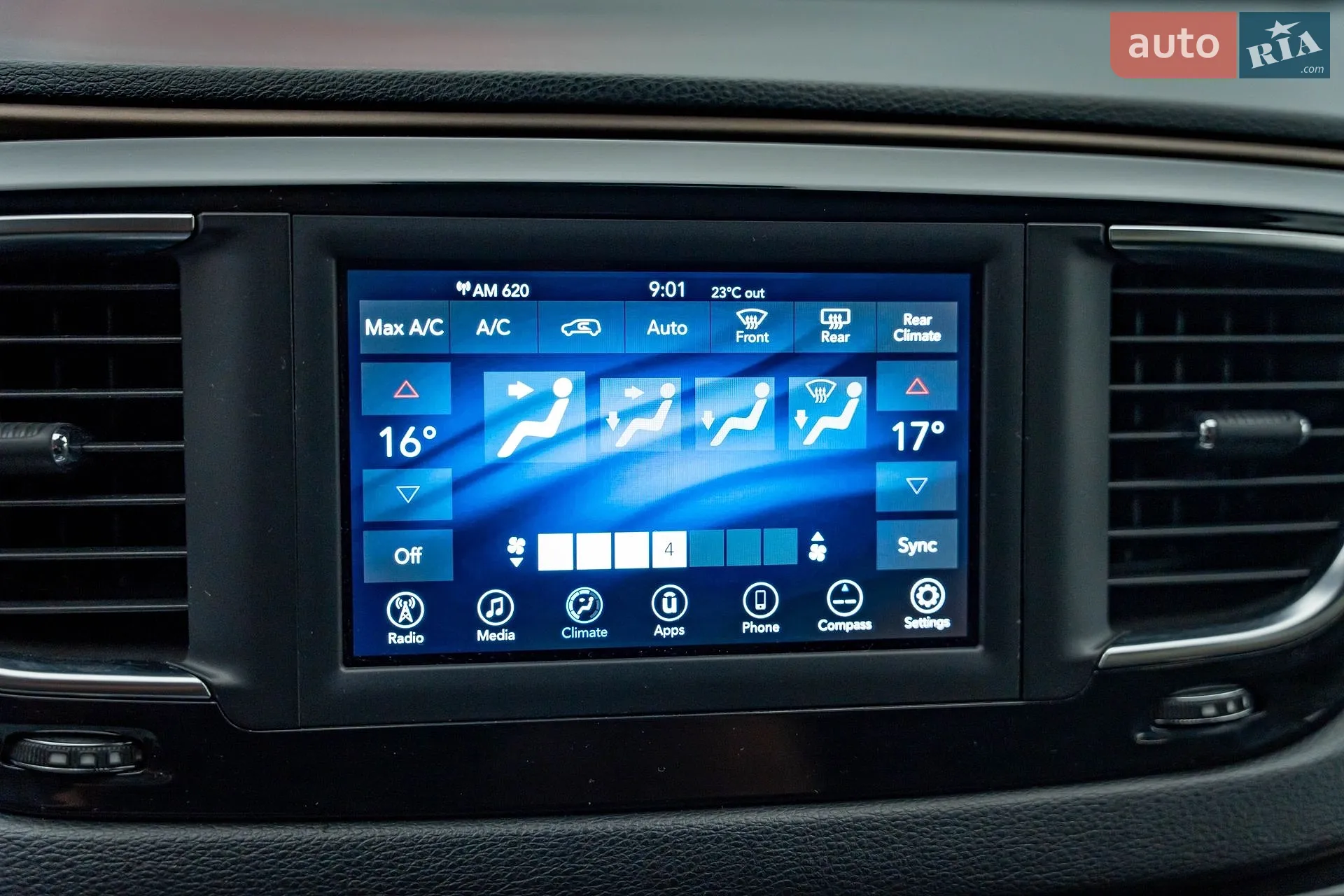 2018 Chrysler Pacifica - мініатюра 17