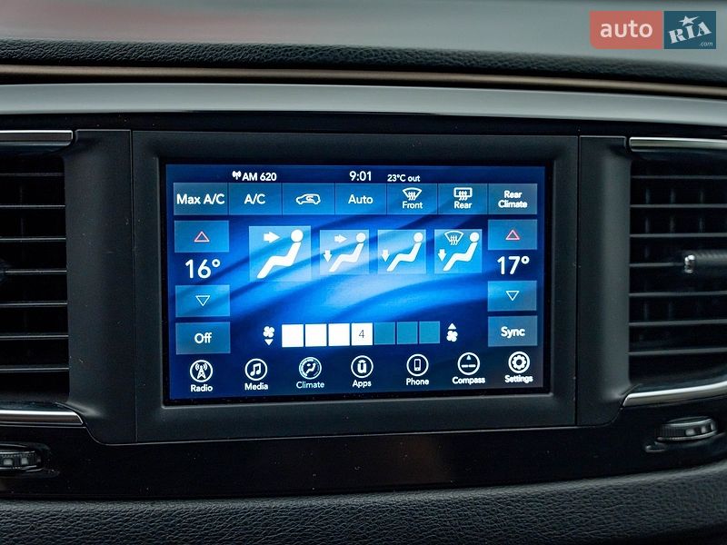 Мінівен Chrysler Pacifica 2018 в Києві