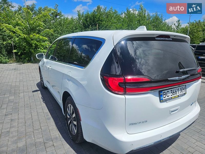 Мінівен Chrysler Pacifica 2022 в Львові