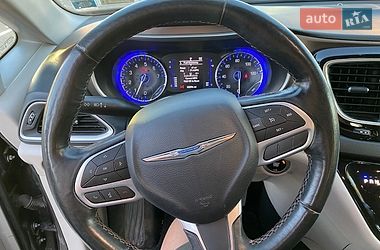 Мінівен Chrysler Pacifica 2019 в Одесі