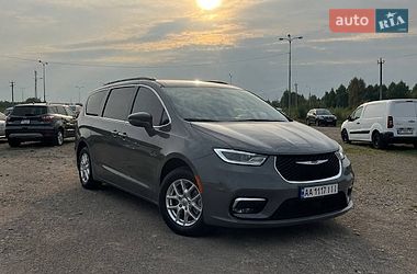 Минивэн Chrysler Pacifica 2022 в Львове Минивэн Chrysler Pacifica 2022 в Львове