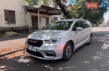 Мінівен Chrysler Pacifica 2022 в Львові