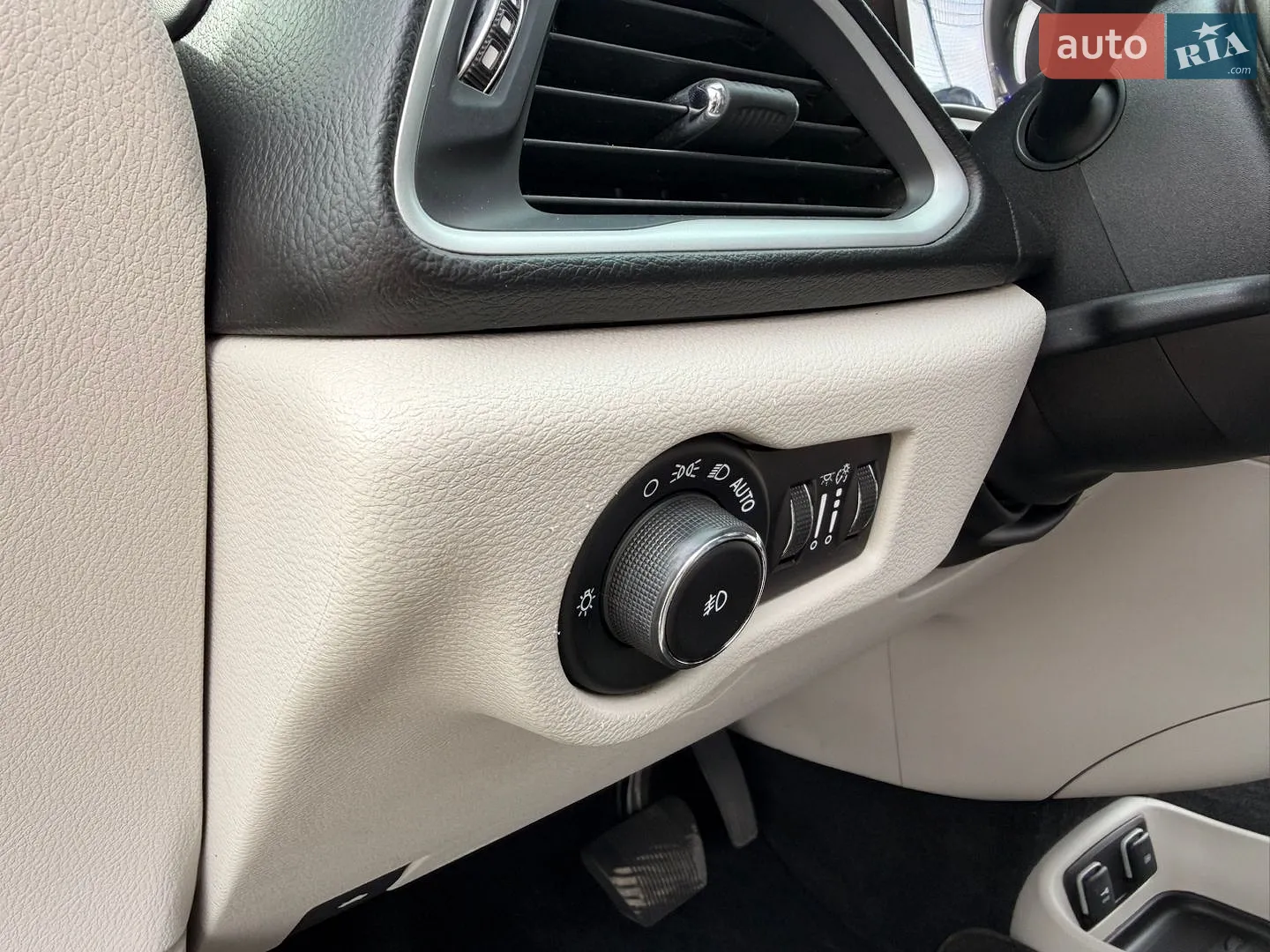 2017 Chrysler Pacifica - мініатюра 53