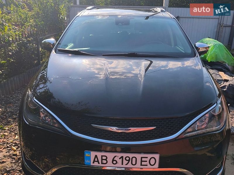 Универсал Chrysler Pacifica 2019 в Виннице фото Универсал Chrysler Pacifica 2019 в Виннице