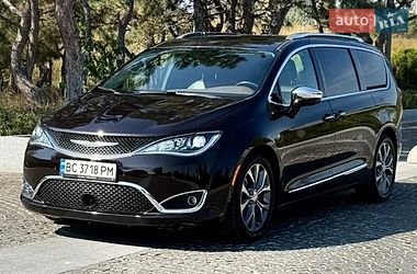 Минивэн Chrysler Pacifica 2016 в Днепре