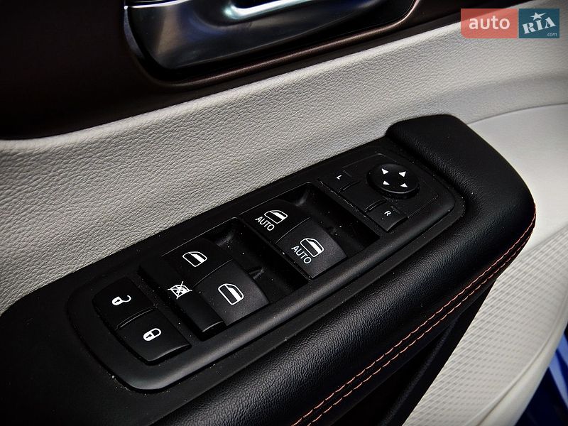Минивэн Chrysler Pacifica 2018 в Черкассах фото 8 Минивэн Chrysler Pacifica 2018 в Черкассах