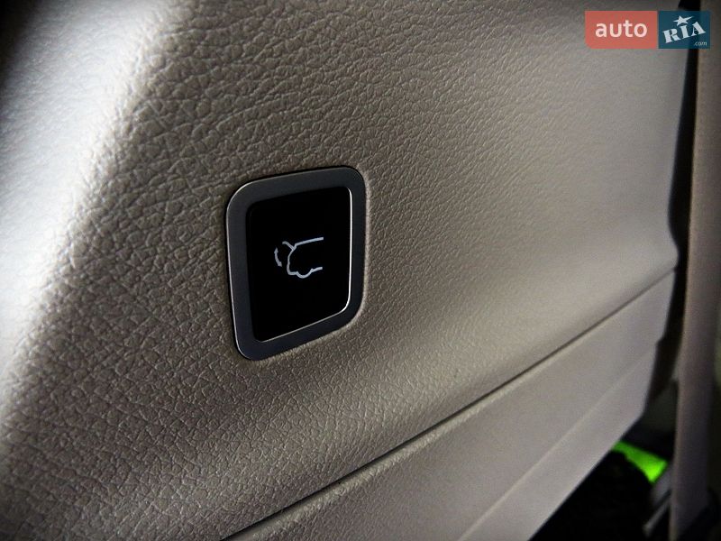 Минивэн Chrysler Pacifica 2018 в Черкассах фото 33 Минивэн Chrysler Pacifica 2018 в Черкассах
