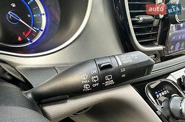 Мінівен Chrysler Pacifica 2017 в Києві