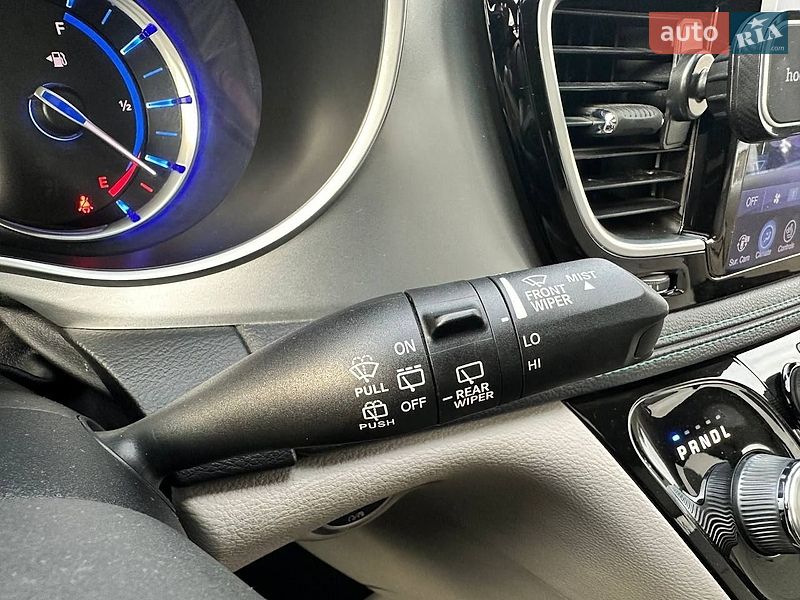 Мінівен Chrysler Pacifica 2017 в Києві