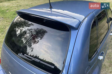 Хэтчбек Chrysler PT Cruiser 2005 в 
