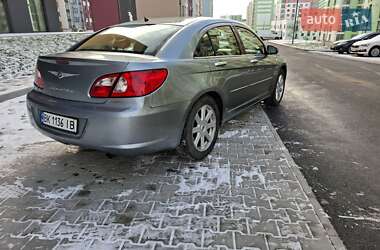 Седан Chrysler Sebring 2008 в Рівному