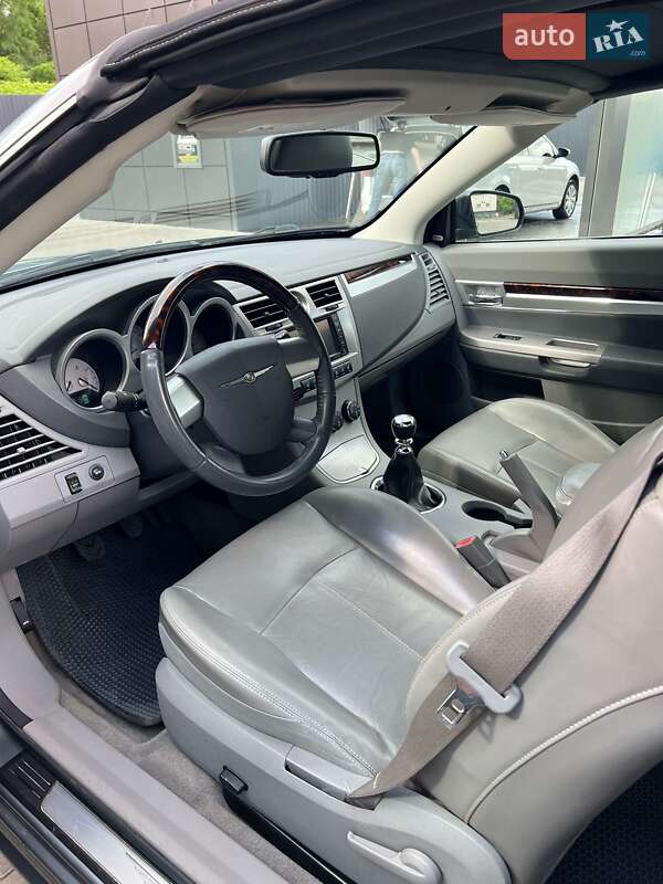 Седан Chrysler Sebring 2007 в Львове