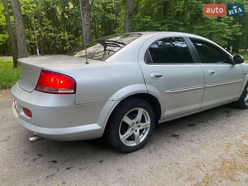 Седан Chrysler Sebring 2001 в Яготине