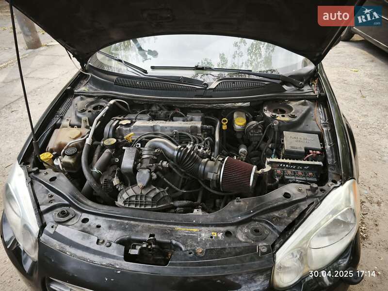 Седан Chrysler Sebring 2004 в Днепре