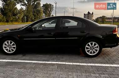 Седан Chrysler Sebring 2004 в 