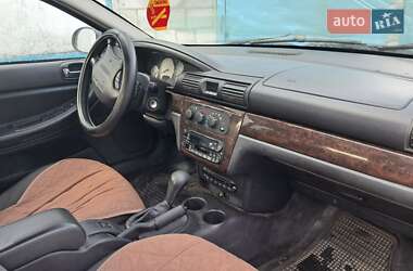 Седан Chrysler Sebring 2004 в 