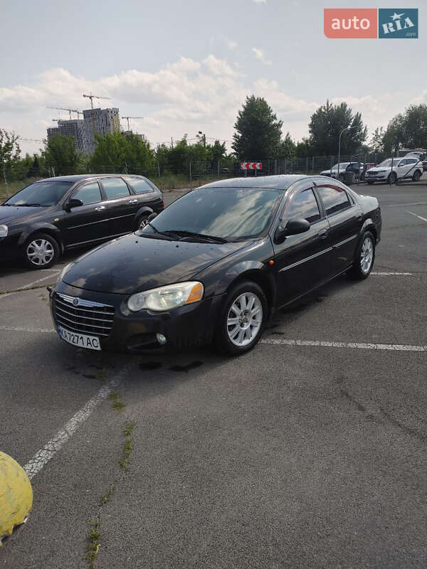 Седан Chrysler Sebring 2004 в 