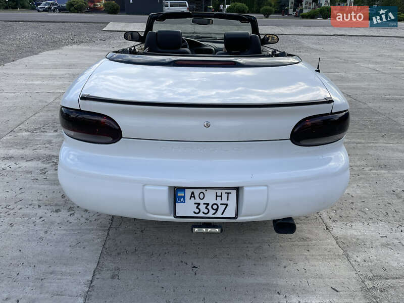 Кабриолет Chrysler Sebring 1999 в Солотвине