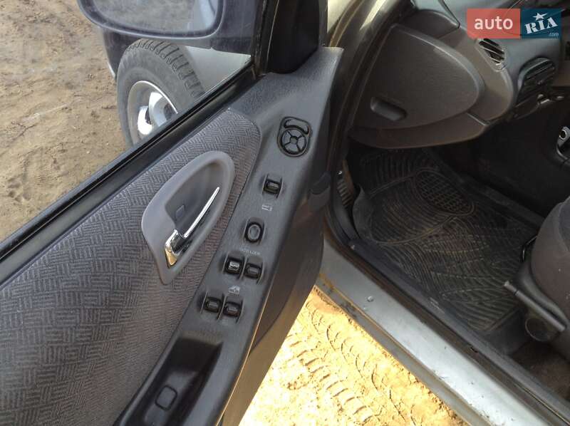 Седан Chrysler Stratus 1999 в Миколаєві