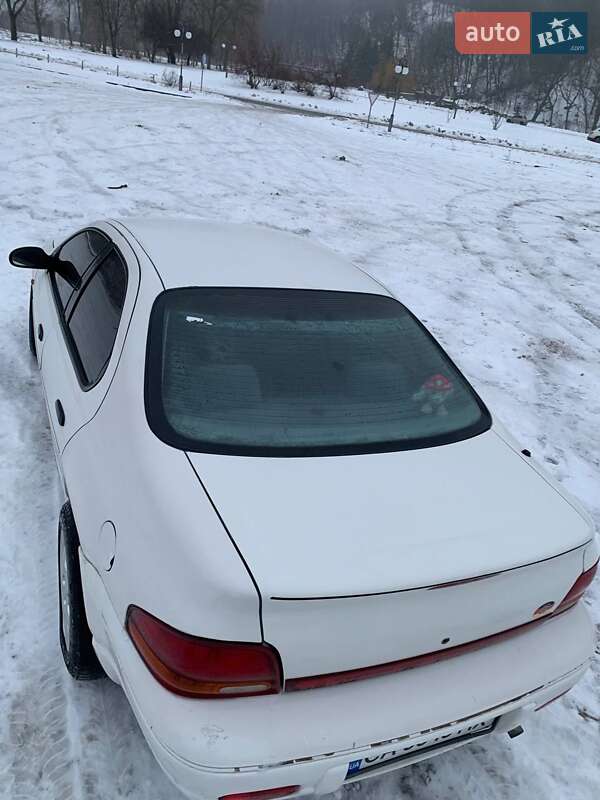 Седан Chrysler Stratus 1996 в Каневе
