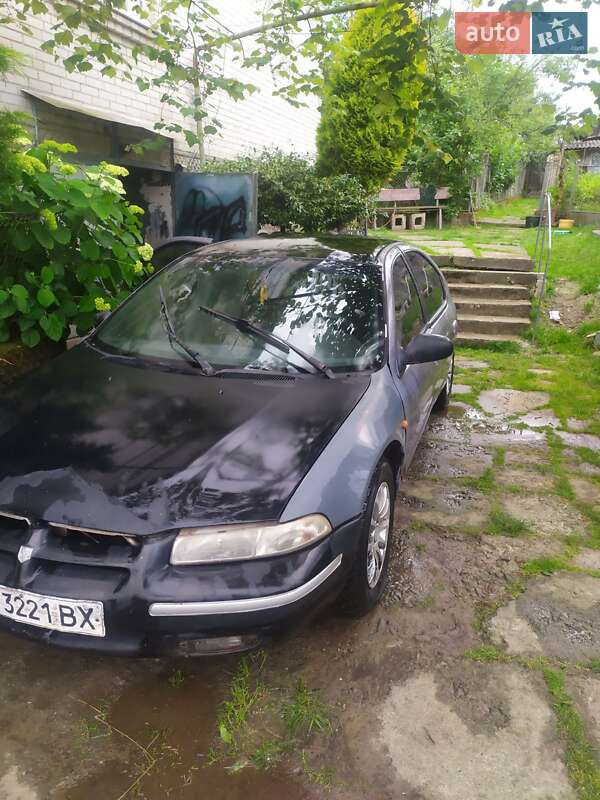Седан Chrysler Stratus 1995 в Новом Роздоле