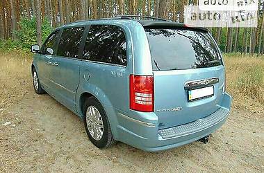 Минивэн Chrysler Town & Country 2008 в Ирпене